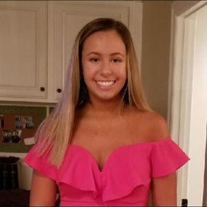 Meet your Posher, Mia